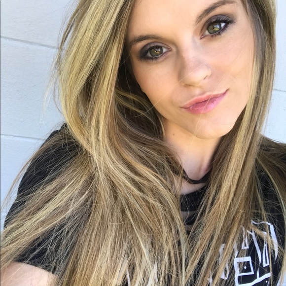 Profile Picture of Skyler Dirda (@dsky5) on Poshmark