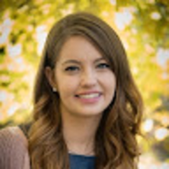 Profile Picture of Emily pearson Poppe (@emilypears12) on Poshmark