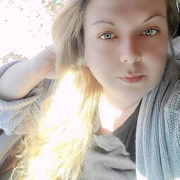 Profile Picture of Tabatha Christopher ostrander (@misstabby2u) on Poshmark