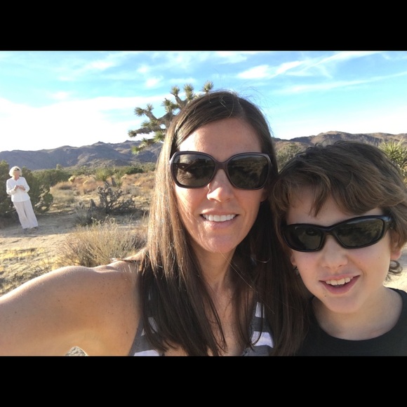 Profile Picture of Christy Ponte (@christyponte) on Poshmark