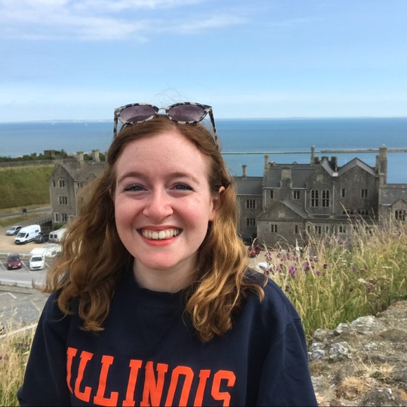 Profile Picture of Erica Crosswhite (@ericacrosswhite) on Poshmark