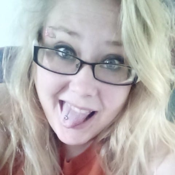 Profile Picture of Kortney Friedrichsen (@kortney25) on Poshmark