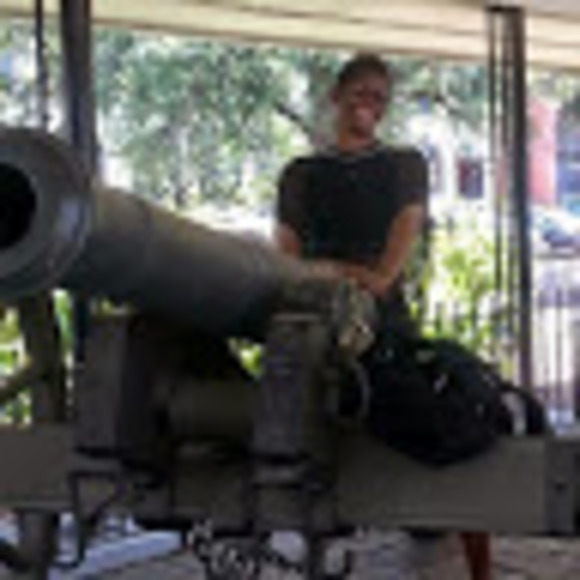 Profile Picture of Pamela Walker (@pamelawalker122) on Poshmark