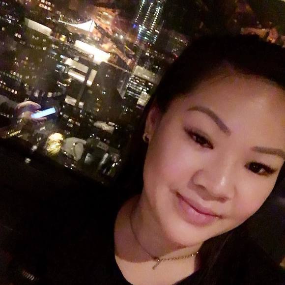 Profile Picture of Lien Tran (@lientran678) on Poshmark