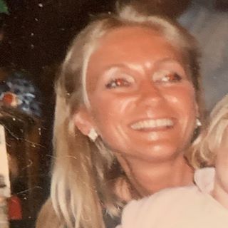 Profile Picture of Alexandra Roc Von Waldenburg (@AlexandraVW) on Facebook