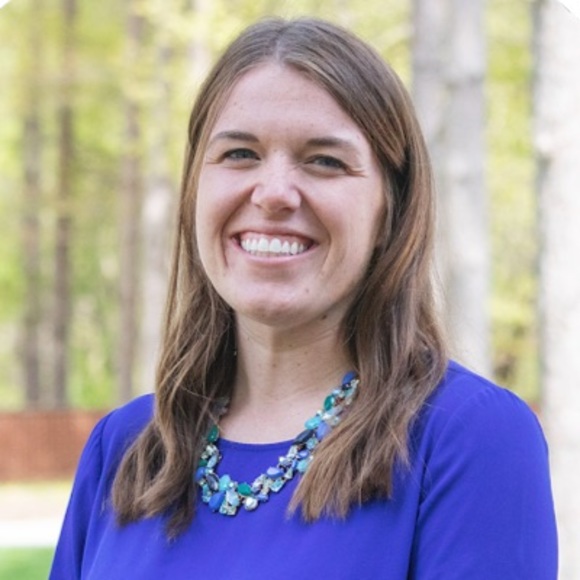 Profile Picture of Mary Pickens corsones (@marympickens) on Poshmark