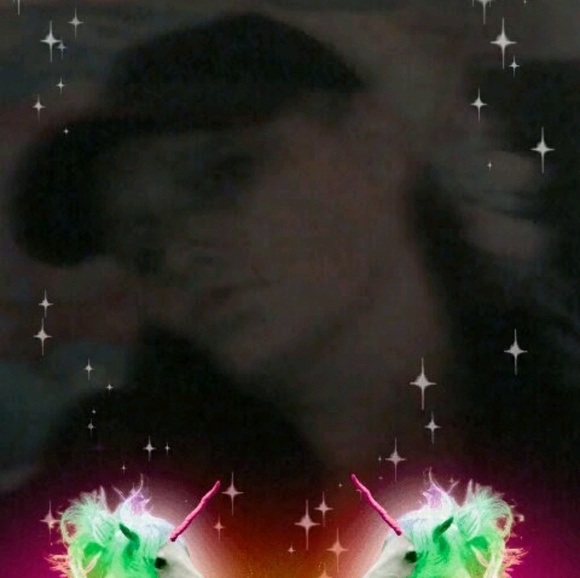 Profile Picture of Pamela Crabtree (@richie4rich) on Poshmark