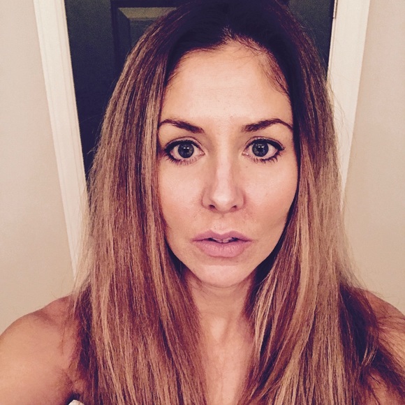 Profile Picture of Melanie Brining (@mlbrining) on Poshmark