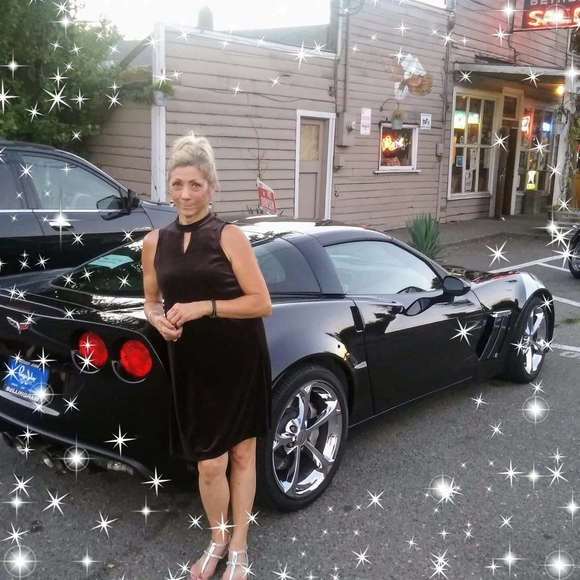 Profile Picture of Rhonda Stetson (@rhondastetson) on Poshmark