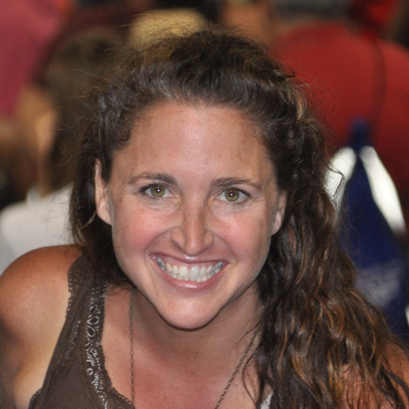 Profile Picture of Jennifer Roesing (@heysweetie) on Poshmark