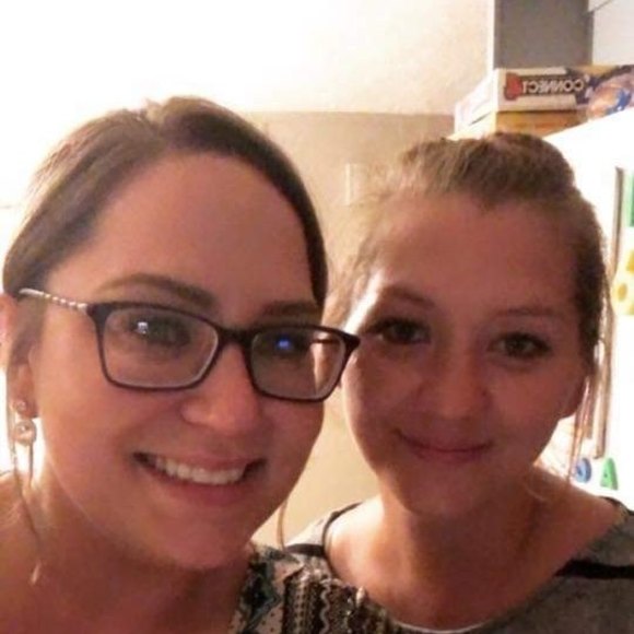 Profile Picture of Giesele Rathbun booker (@giesele) on Poshmark
