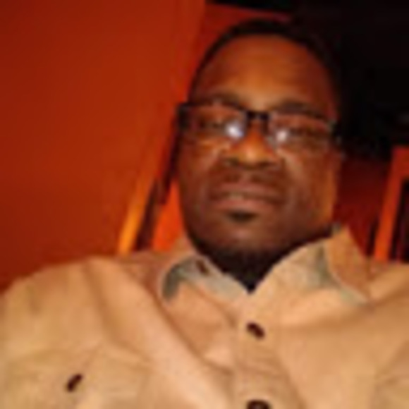 Profile Picture of Michael Little (@michaellittl553) on Poshmark