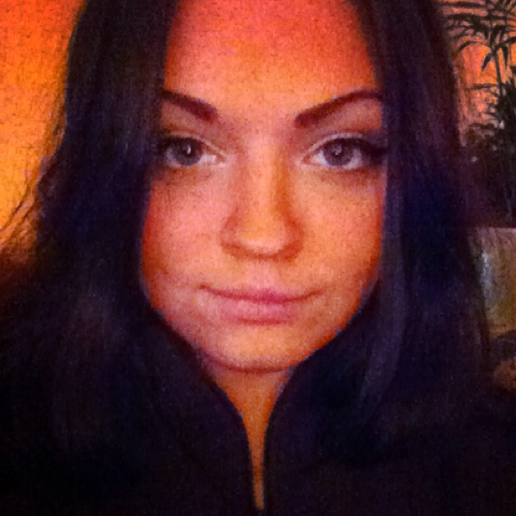 Profile Picture of Tamra Ovitt (@purplethread) on Poshmark