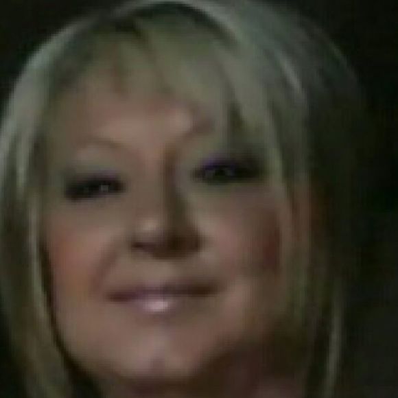 Profile Picture of Crystel Schexnider (@lovenlifewild) on Poshmark