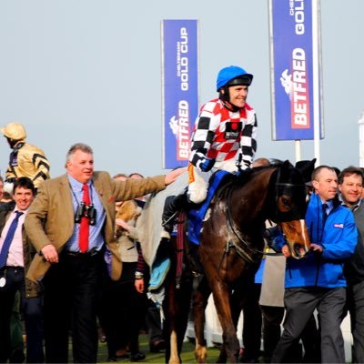 Profile Picture of Simon Hunt (@shunty8red) on Twitter