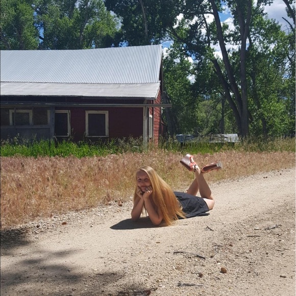 Profile Picture of Rebekah Dockery (@rebekah1310) on Poshmark