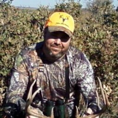 Profile Picture of Chasity (@mike_chas) on Twitter
