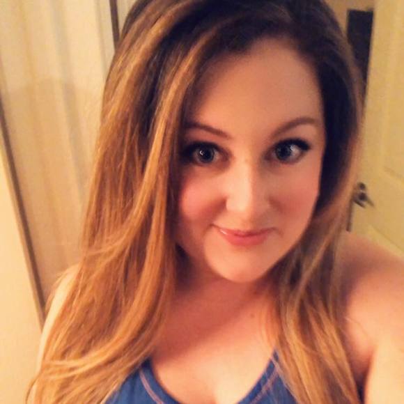 Profile Picture of Kandin Mccall (@kandinm) on Poshmark