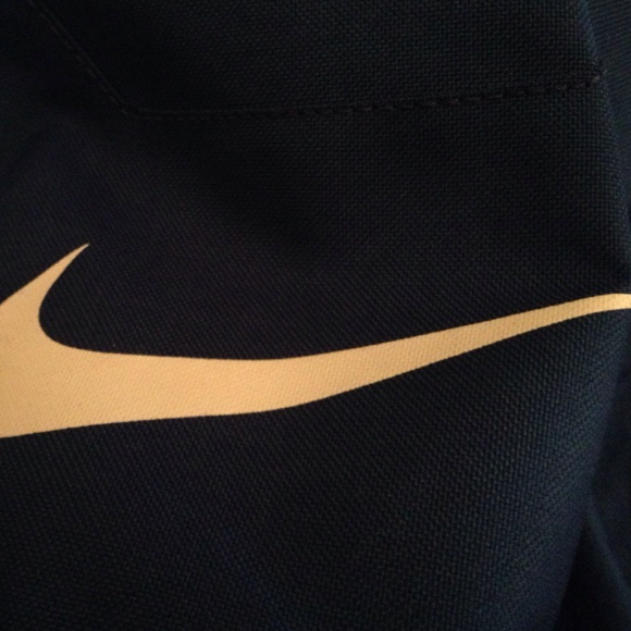 Profile Picture of Burns Campbell (@burnsc15) on Poshmark