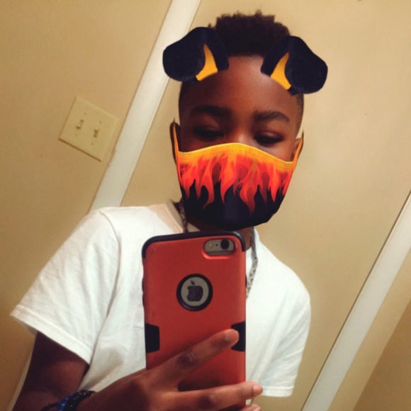 Profile Picture of Moneybaggkris Money (@kristophergiv) on Poshmark