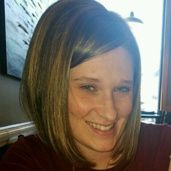 Profile Picture of Megan Neaville (@nutmeg6912) on Poshmark