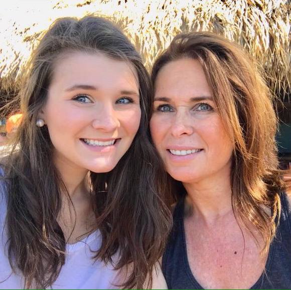 Profile Picture of Susan Vititoe (@sfvititoe) on Poshmark