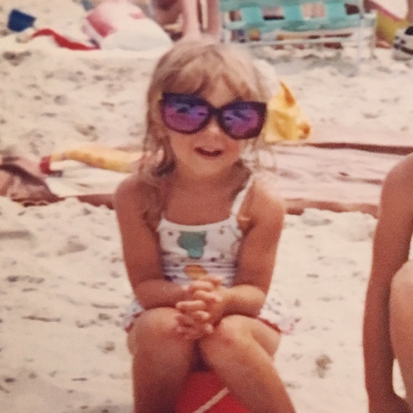 Profile Picture of Amanda Capone (@mandacap86) on Poshmark