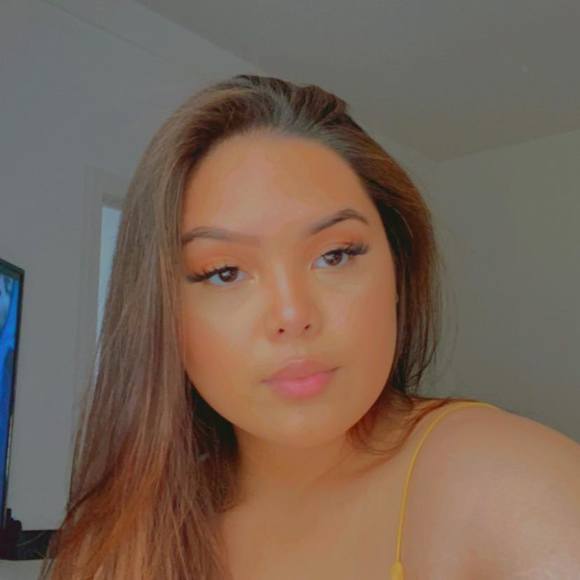 Profile Picture of Angelica Isip (@angelicaisiip) on Poshmark