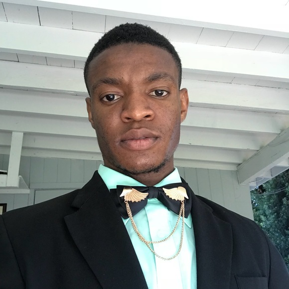 Profile Picture of Jameson Dorofils (@jdorofils33) on Poshmark