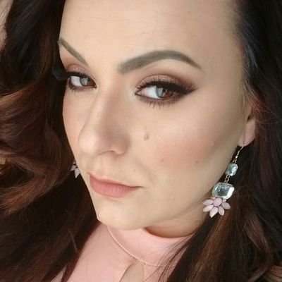 Profile Picture of Vanessa Coco MUA (@vcocomua) on Twitter
