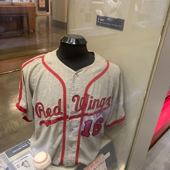 Profile Picture of Nate Silverman (@natesilverma991) on Poshmark