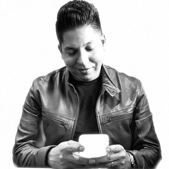 Profile Picture of Martin Salgado (@martinsalgado) on Poshmark