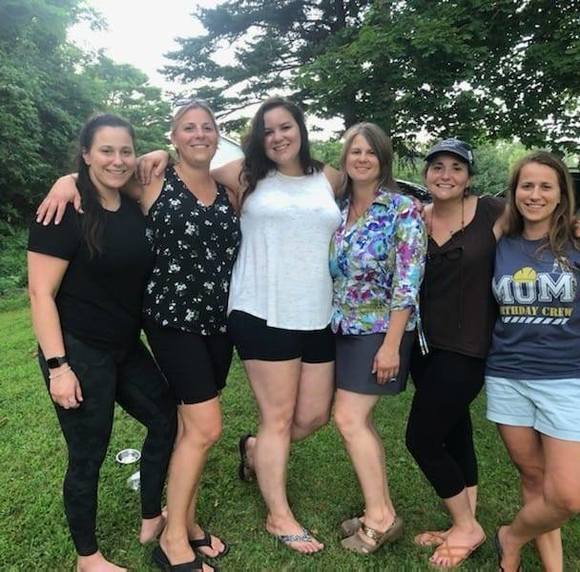 Profile Picture of Stephanie Dakis (@stephdakis) on Poshmark