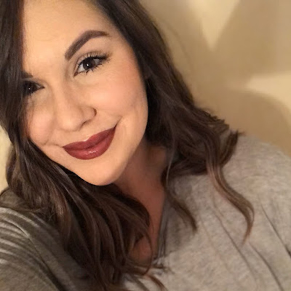 Profile Picture of Shelby Robicheaux (@robicheauxextra) on Poshmark