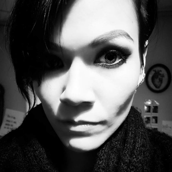 Profile Picture of Avalon Batory (@lady_rainicorn) on Poshmark