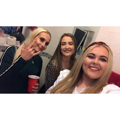 Profile Picture of Rachel 🌙 (@RachelPooleX) on Twitter