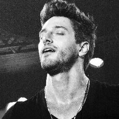 Profile Picture of Dear Roberto Maia ღ (@DearRMaia) on Twitter