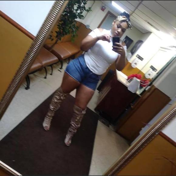 Profile Picture of Sequoia Smith (@sequoiasmith865) on Poshmark