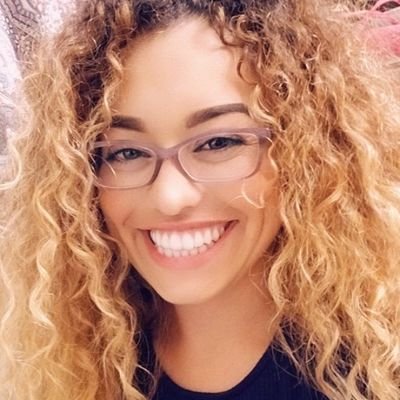 Profile Picture of Maria Lozano (@HellaHair_Maria) on Twitter