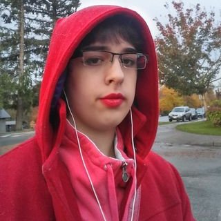 Profile Picture of Ruby Boyle (@maxboyle1) on Twitter