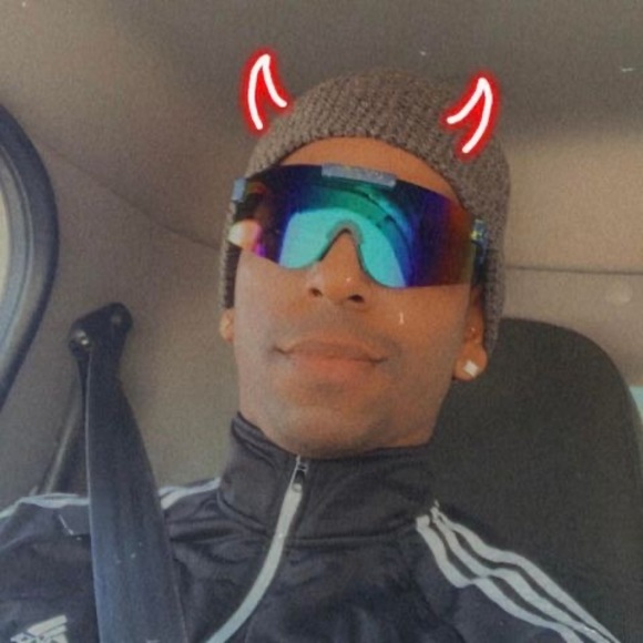 Profile Picture of Etiam Nodarse (@etiamnodarse) on Poshmark