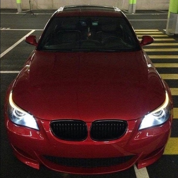 Profile Picture of Shawqi Gray (@shawqig) on Poshmark