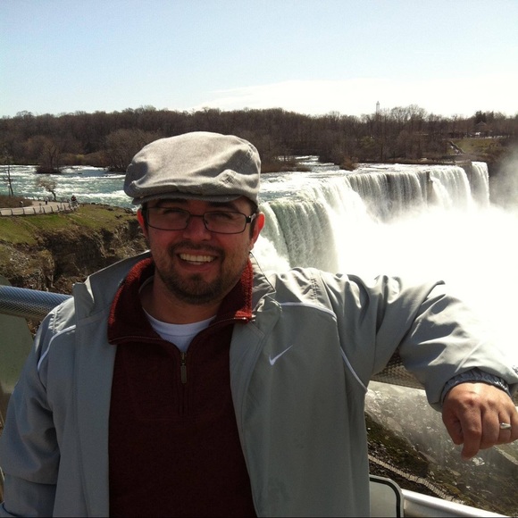 Profile Picture of Ben Rocha (@brocha13) on Poshmark