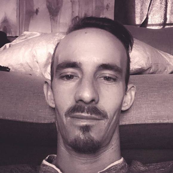 Profile Picture of Daniel Nobles (@dnobles89) on Poshmark