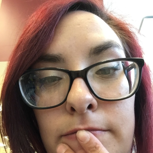 Profile Picture of Emily Wyatt (@emily011192) on Poshmark