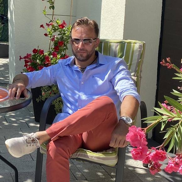 Profile Picture of Tomasz Maciejak (@maciusvw) on Poshmark