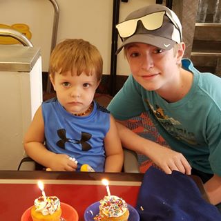 Profile Picture of Shannon Holifield (@robert.holifield.773) on Facebook