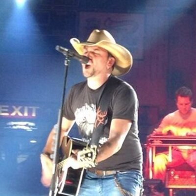 Profile Picture of Tracy Sample (@tsample2010) on Twitter