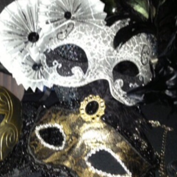 Profile Picture of Shelley Slorach (@sslorach) on Poshmark