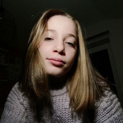Profile Picture of Eva_Bloom (@EvaBloom15) on Twitter